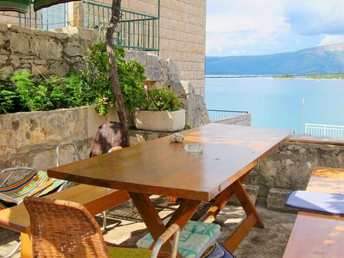 Ferienwohnungen und Zimmer Antun, (13052), Lumbarda, hr