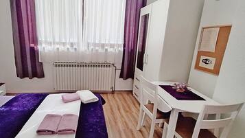 1 chambre, accès Internet, draps fournis