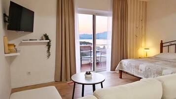 1 bedroom, internet, bed sheets