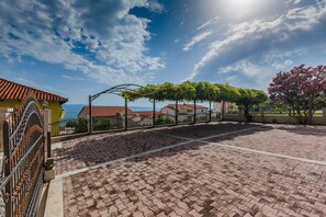 Property grounds - Apartments and rooms Zorka, (13611), Duce, hr (Duce)