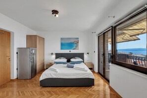 1 bedroom, internet, bed sheets