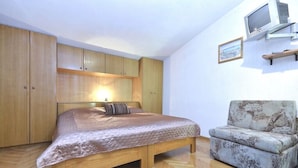 1 bedroom, internet, bed sheets - Apartments Ana, (13812), Baška Voda, hr (Ba��ka Voda)
