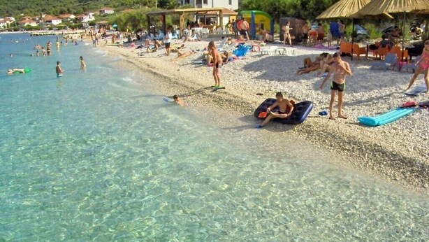 Una playa cerca
