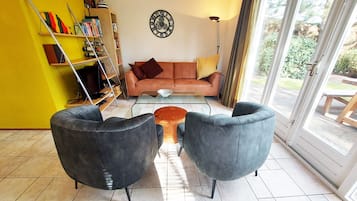 Télévision, livres, médiathÚque, chaßne hi-fi