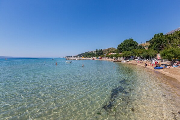 Beach nearby - Apartments and rooms Zorka, (13610), Duce, hr (Du������e)