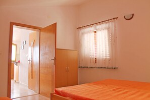 1 chambre, accès Internet, draps fournis