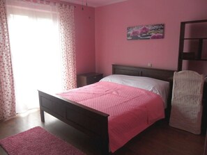 1 bedroom, Internet, bed sheets