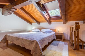 1 bedroom, iron/ironing board, Internet, bed sheets