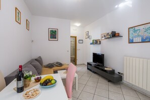 Living area - Apartments Marko, (13101), Porec, hr (Porec)