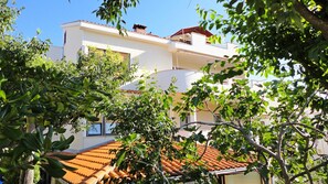 Exterior - Apartments Darko, (14139), Krk, hr (Krk)