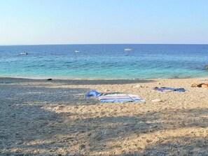 Beach nearby - Apartments Antun, (13536), Ivan Dolac, hr (Ivan Dolac)