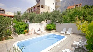 Pool - Apartments Velimir, (13847), Makarska, hr (Makarska)