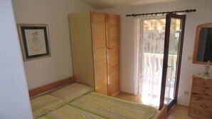 1 bedroom, internet, bed sheets - Apartments Marija, (13398), Vir, hr (Vir)