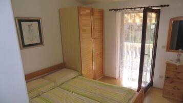 1 habitación, internet y ropa de cama