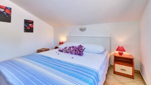 1 bedroom, internet, bed sheets - Apartments Maria, (14397), Cunski, hr (Cunski)