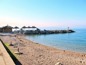Beach nearby - Apartments Stefi, (14506), Njivice, hr (Njivice)