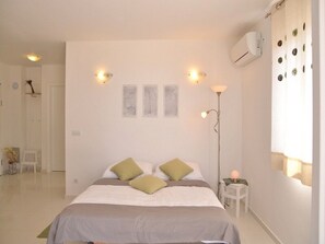 1 bedroom, Internet, bed sheets