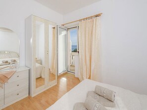 1 bedroom, Internet, bed sheets - Apartments Joško, (2134), Podstrana, hr (Podstrana)
