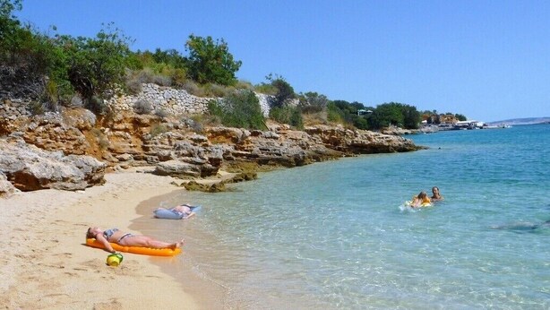 Beach - Apartments Miljenko, (12564), Rab, hr (Rab)