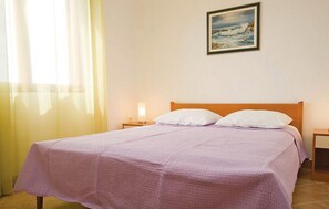 6 bedrooms, internet, bed sheets - Apartments Ljiljana, (15258), Nin, hr (Nin)