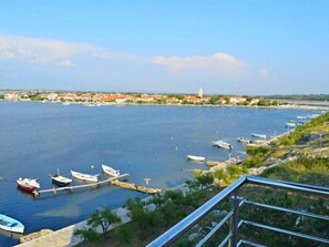 Property grounds - Apartments Ljiljana, (15258), Nin, hr (Nin)