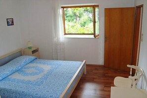 3 chambres, accĂšs Internet, draps fournis