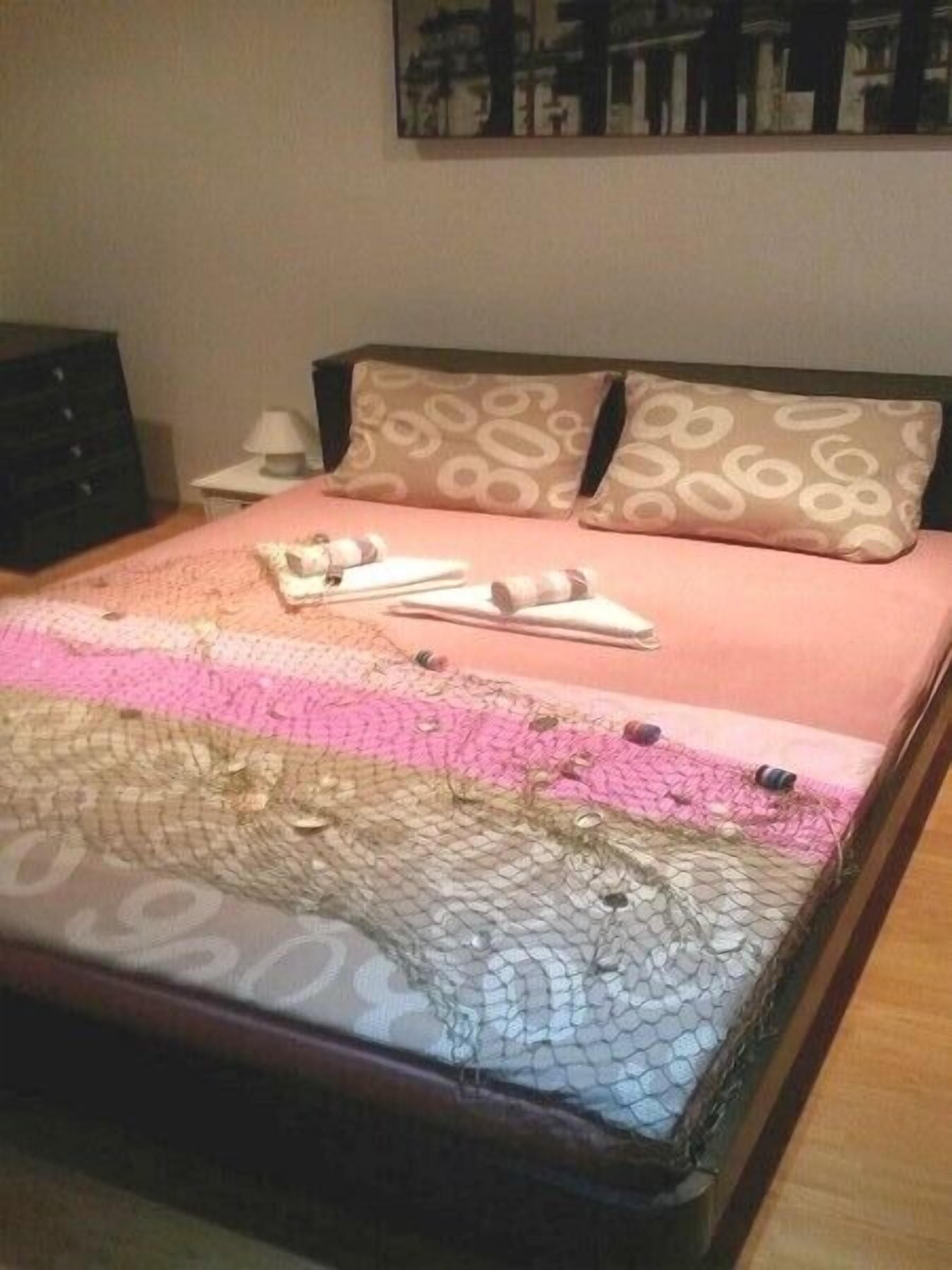 1 室のベッドルーム、インターネット、ベッドシーツ