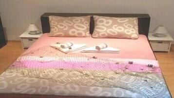 1 camera, accesso a Internet, lenzuola