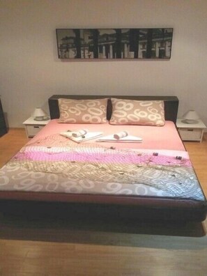 1 chambre, accès Internet, draps fournis