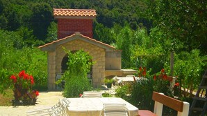 Outdoor dining - Apartments Vesna, (13901), Kampor, hr (Kampor)