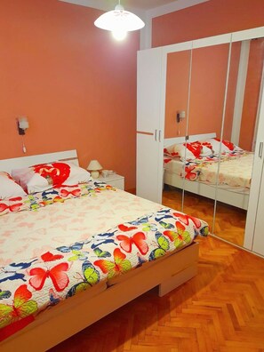 4 habitaciones, internet y ropa de cama 