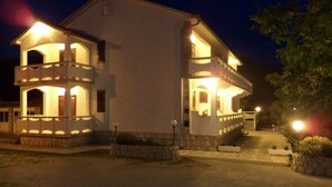 Exterior - Apartments Vesna, (13901), Kampor, hr (Kampor)