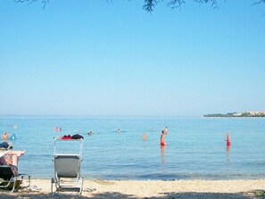 Beach nearby - Apartments Vesela, (3003), Petrcane, hr (Petrcane)