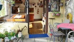 Outdoor dining - Apartments Danijel, (9319), Opatija, hr (Opatija)