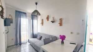Interior - Apartments Dragica, (1848), Okrug Gornji, hr (Okrug Gornji)