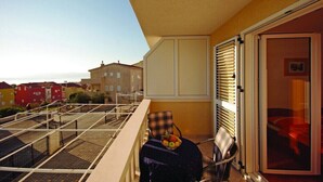 Terrace/patio - Apartments Ivica, (14350), Makarska, hr (Makarska)