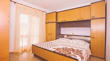 3 makuuhuonetta, internet, vuodevaatteet