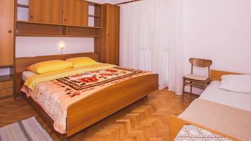 3 dormitoris, Internet i roba de llit