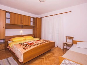 3 bedrooms, Internet, bed sheets - Apartments Marija, (15689), Lopar, hr (Lopar)