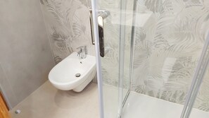 シャワー、ビデ