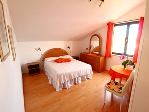3 chambres, accès Internet, draps fournis