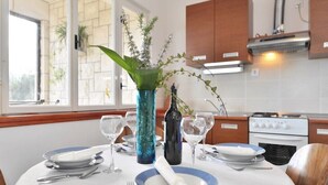 Dining - Apartments Lino, (14534), Sumartin, hr (Sumartin)