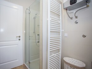 Shower, hair dryer - Holiday home Damir, (15563), Mali Ston, hr (Mali Ston)