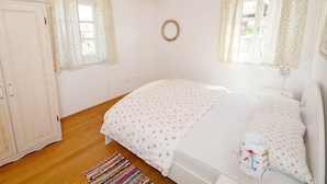 Unclassified image, 5 of 19, button - Villa Eduard, (14222), Porec, hr (Porec)