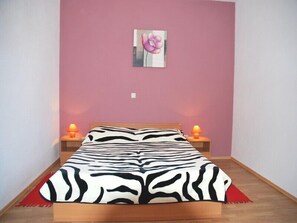 2 chambres, accĂšs Internet, draps fournis