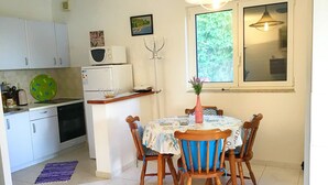 Dining - Apartments Đurđica, (14641), Murter, hr (Murter)