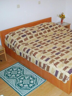 1 habitación, internet y ropa de cama 