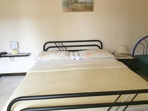 1 chambre, accĂšs Internet, draps fournis