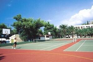 Sports court - Apartments Anesa, (13865), Podgora, hr (Podgora)