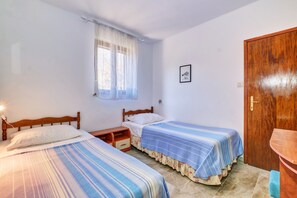 2 bedrooms, Internet, bed sheets